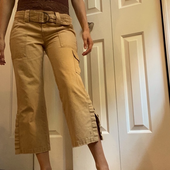 Abercrombie & Fitch Belted Khaki Capris